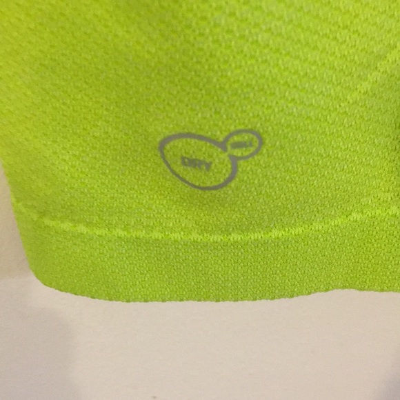 Puma Dry performance fit Men’s Shirt NEW Size Medium keeps sweat away from skin - Picture 4 of 5